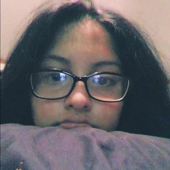 Meet your Posher, Alondra - Picture 1 of 1